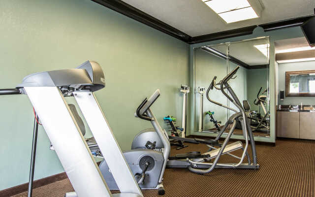 Econo Lodge Inn & Suites Foley - North Gulf Shores