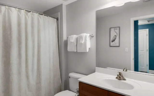 Aqua 2 Bedroom Apartment
