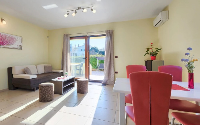 Linden Tree Pula in Pula