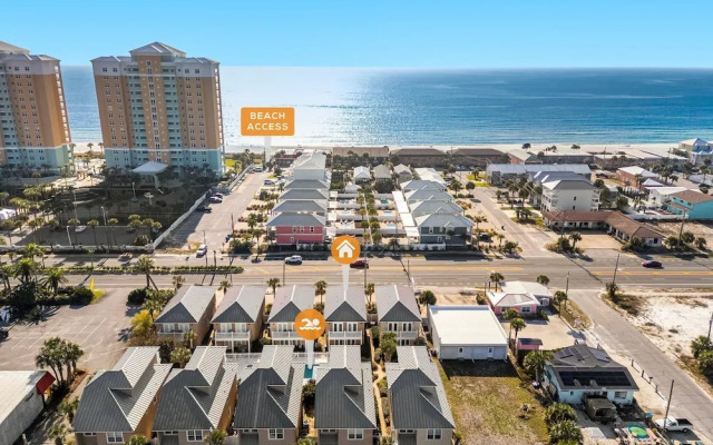 Palm Breeze Retreat Sleeps 10!