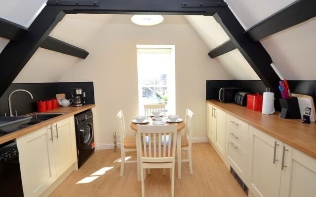 Modern Apartment With Authentic Details in Historical Building