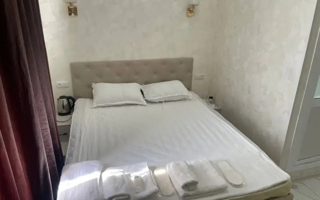 GREEN Hotel