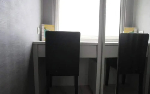 Modern and Comfortable Studio Apartment Springlake Summarecon near Summarecon