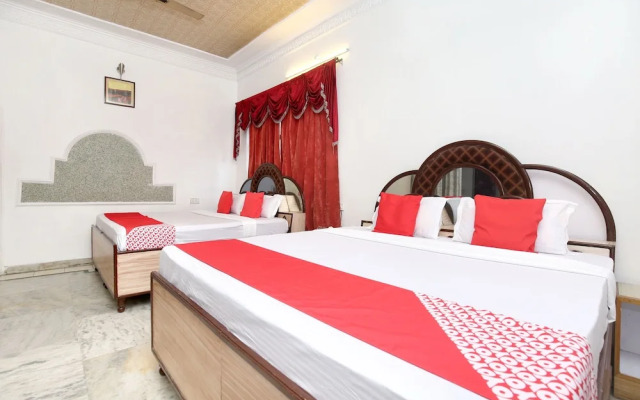 OYO 17430 Gulshah Hotel