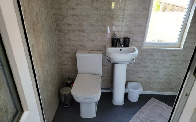 Bright & Homely Apartment