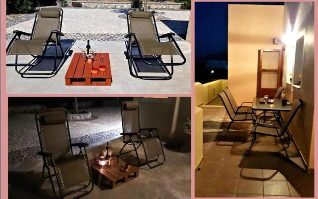 Sunshine house for 9, cozy set up,verandas, sea view.