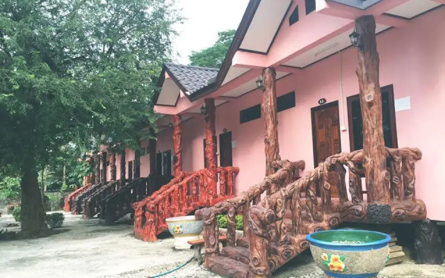 Puna Phaxok Resort