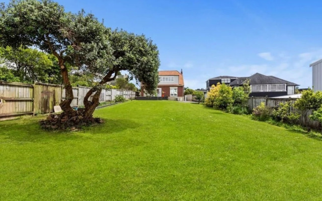 3min to beach 4 bedroom villa