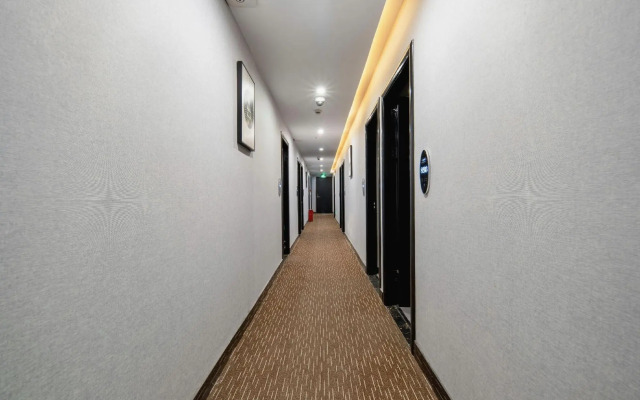 Iforest Hotel(Jiangsu Road Station)