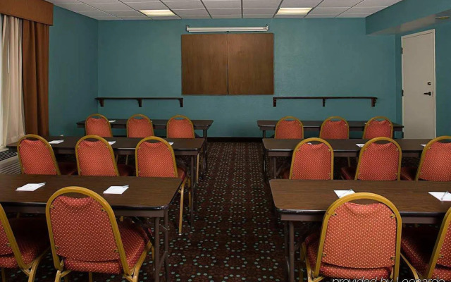 Hampton Inn Naples Central