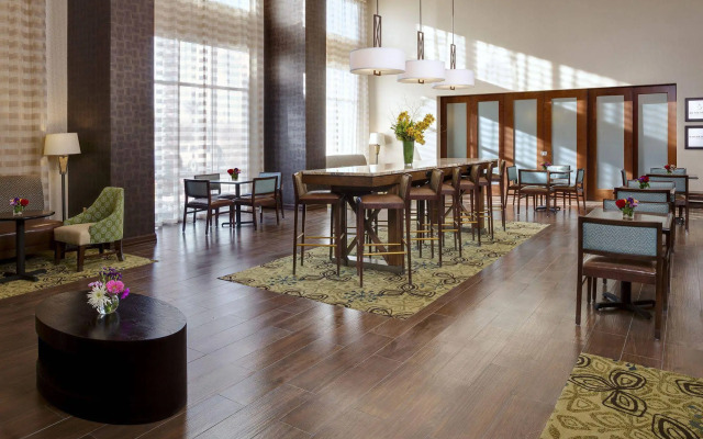 Hampton Inn Long Beach Airport