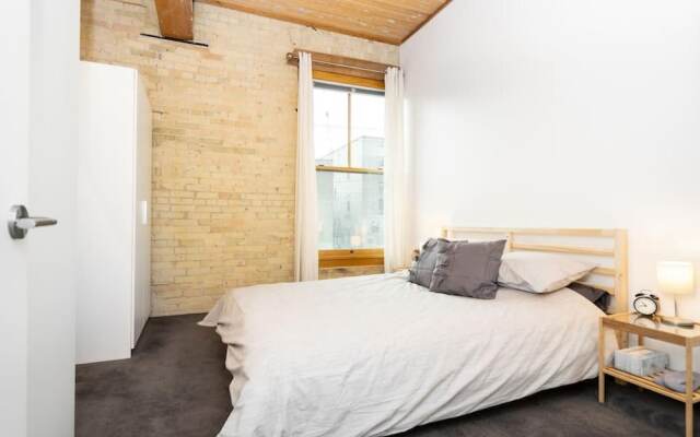 NY Style Loft w Parking Exchange District Gym