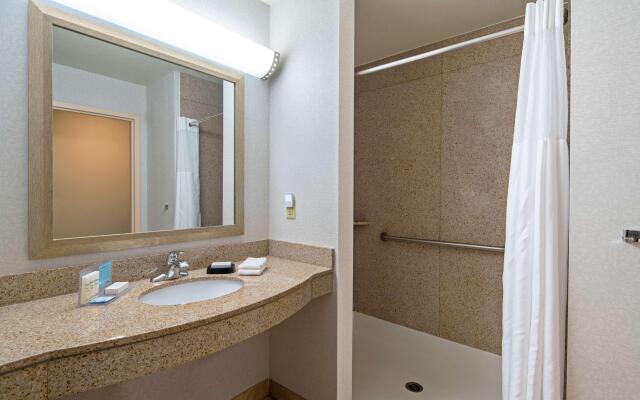 Hampton Inn & Suites Bremerton