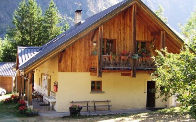 Camping La Cascade De Venosc