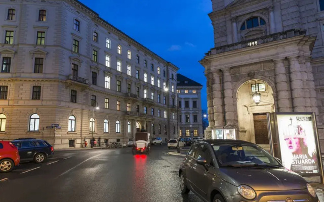 Palais Rathaus by Welcome2Vienna