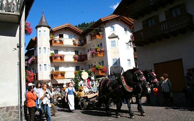 Hotel Siror