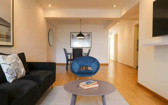 Lovely 3BR With Balcony in Miraflores