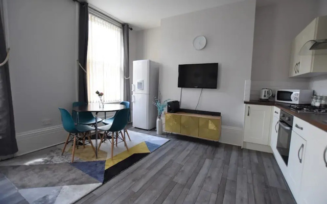 Argyle Apartments