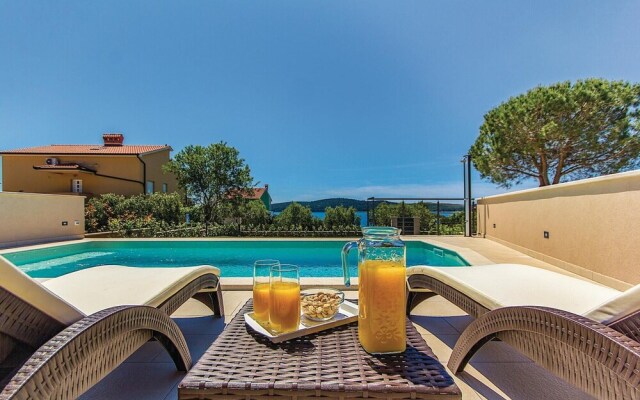 Beautiful Home in Pomer With Wifi and 2 Bedrooms