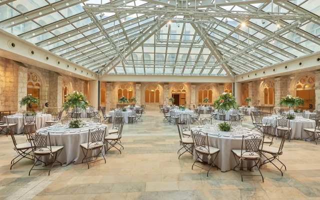 NH Collection Palacio de Burgos