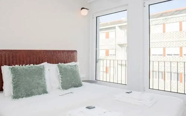 Liiiving in Porto-modern Glam Rooftop Apartment