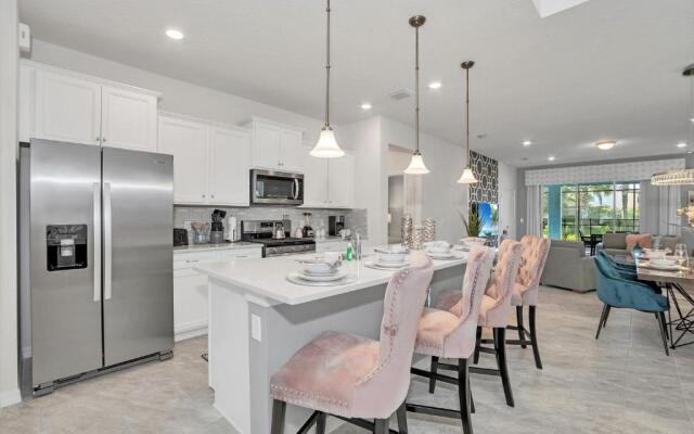 Private Pool Villa W/pool Table, On-site Waterpark