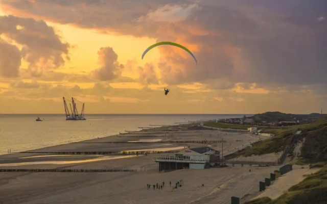 Wifi and Golden Beaches; Home