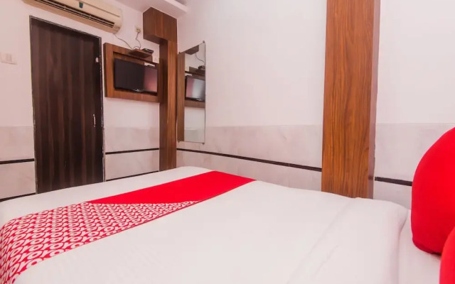 OYO 24504 Sion Residency