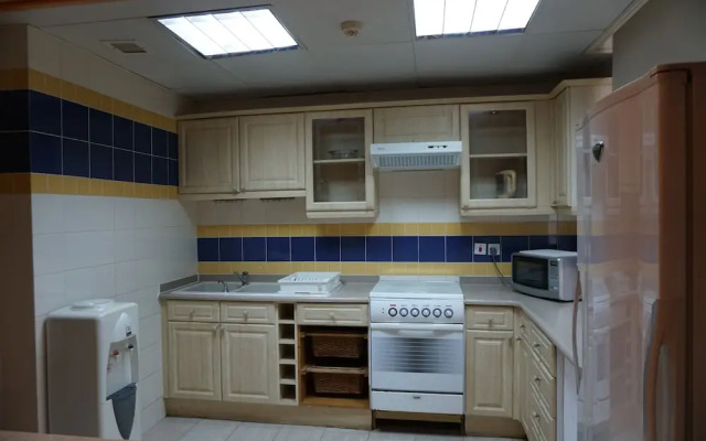 E5 Apartments