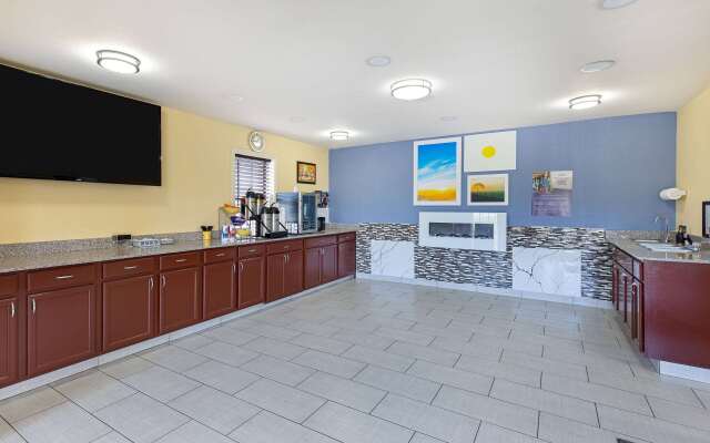 Days Inn by Wyndham Holladay