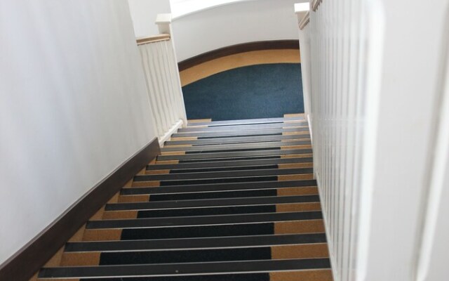 Large luxury 2 bed 2 bath-Pym Court