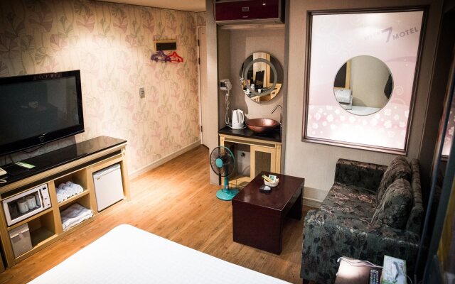 Seven Motel Nampodong