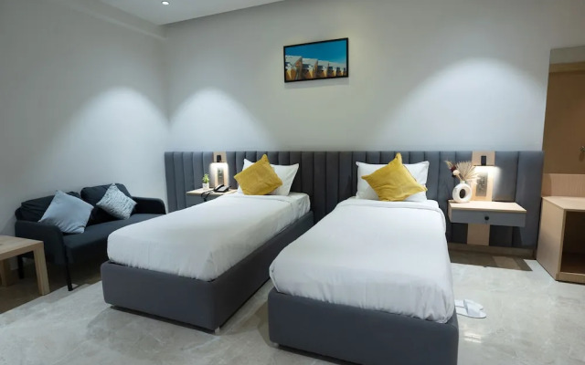 Hotel Kyzen HiTech City- Your Zenly Stay