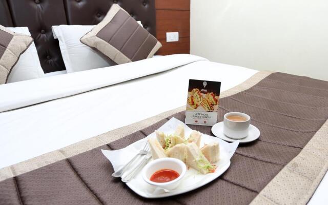 OYO 899 Dwaper Hotel