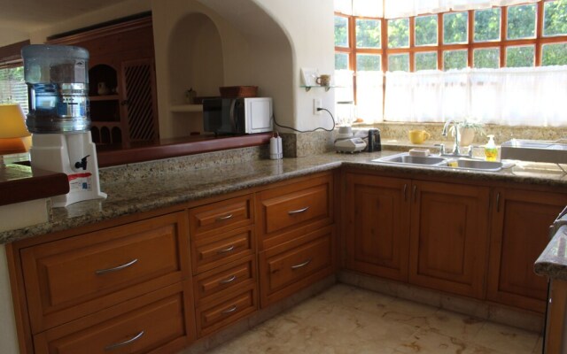Stunning Residence 4 Bedrooms, AC, WiFi