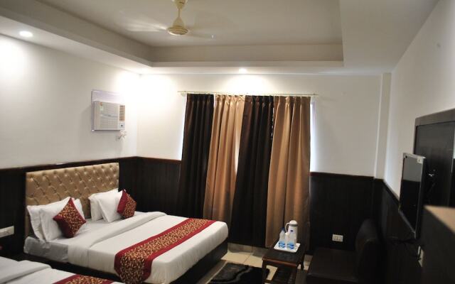 Green Hotel & Restaurant