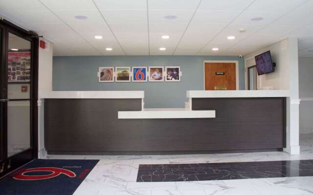 Motel 6 Suwanee, GA - Gwinnett Center