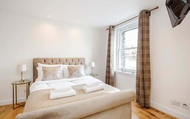 Great Mayfair Apartment - Sleeps 6