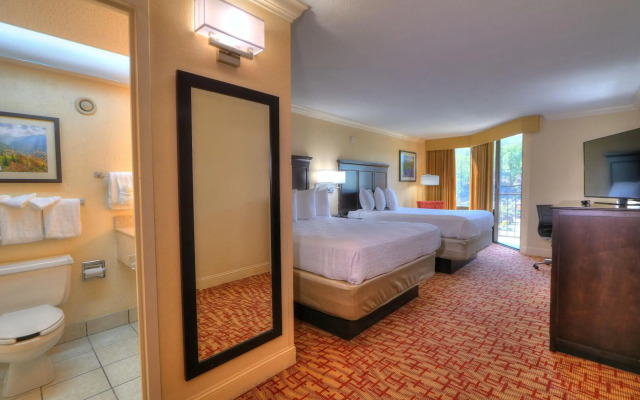 Edgewater Hotel - Gatlinburg