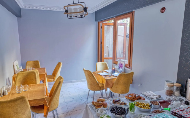 Garth of Balat Hotel