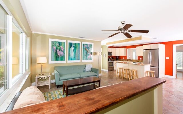 Salty Dog - Dog Friendly Home On Sanibel! 3 Bedroom Home