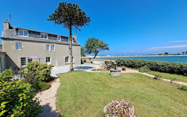 XXL Holiday Home Directly by the sea