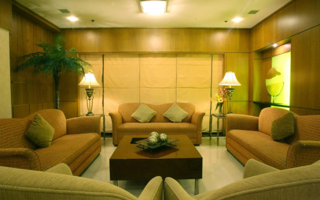 Herald Suites Solana