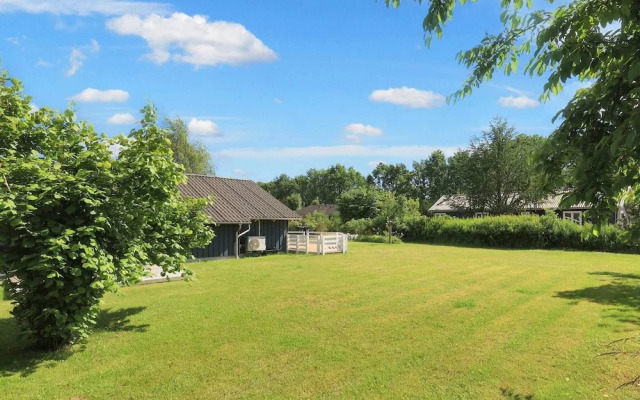 6 Person Holiday Home in Vaeggerlose