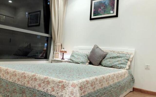 Elegant Parkhill Apt 1
