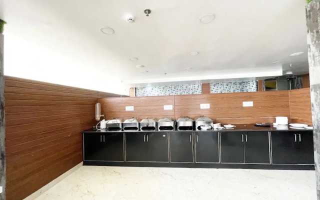 TBS Sea View - Full AC- Pool & Breakfast