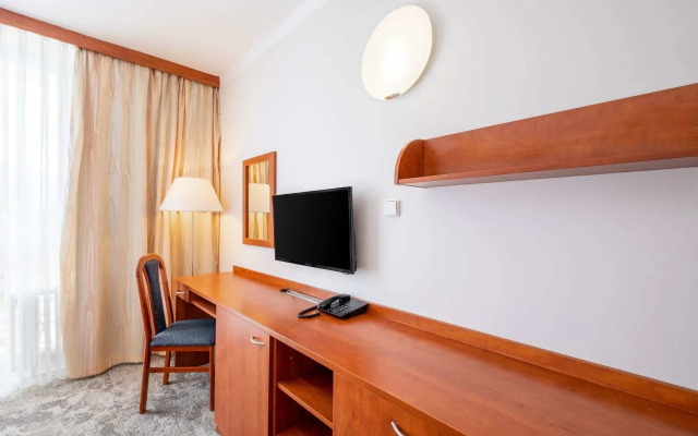 Pinia Hotel & Resort