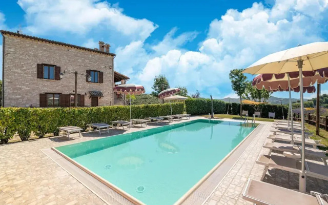 Apartment in a Country House With 2 Pools