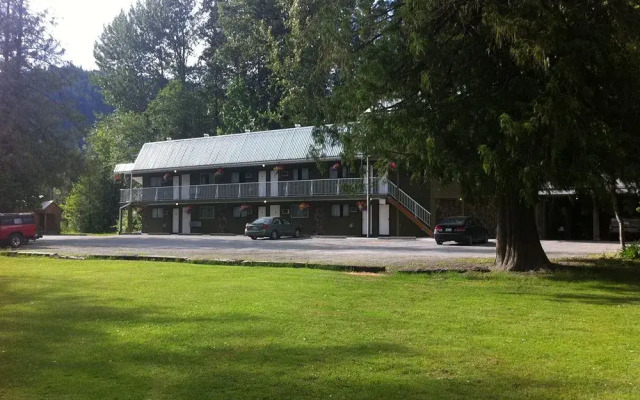 The Hitching Post Motel