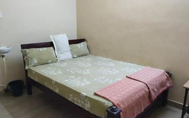 Selvalakshmi Restaurant and Lodge